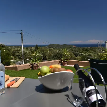 Holiday home Cala Di Rena, Proche Pinarello, Vue Sainte-Lucie de Porto-Vecchio
